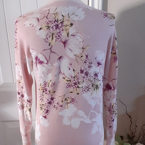 Soho JEANS, NEW YORK & COMPANY, Long Line Floral Rayon Blend Cardigan - Picture 3 of 6